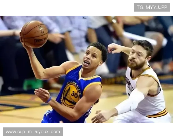 库里底线三分立功，勇士在关键时刻抢下胜利